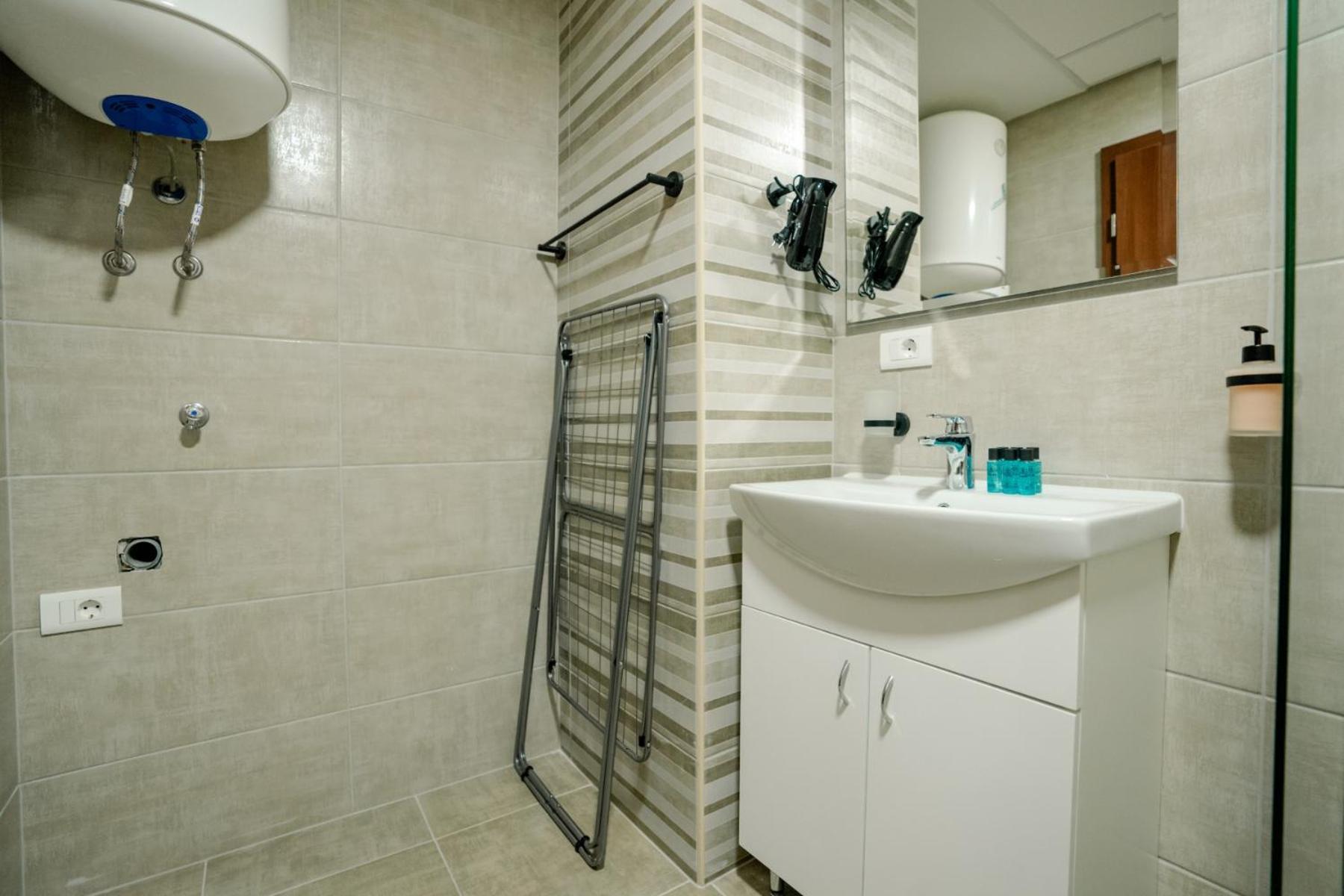 Darki Apartments 3 - Very Central Stay With Free Parking Ohrid Esterno foto