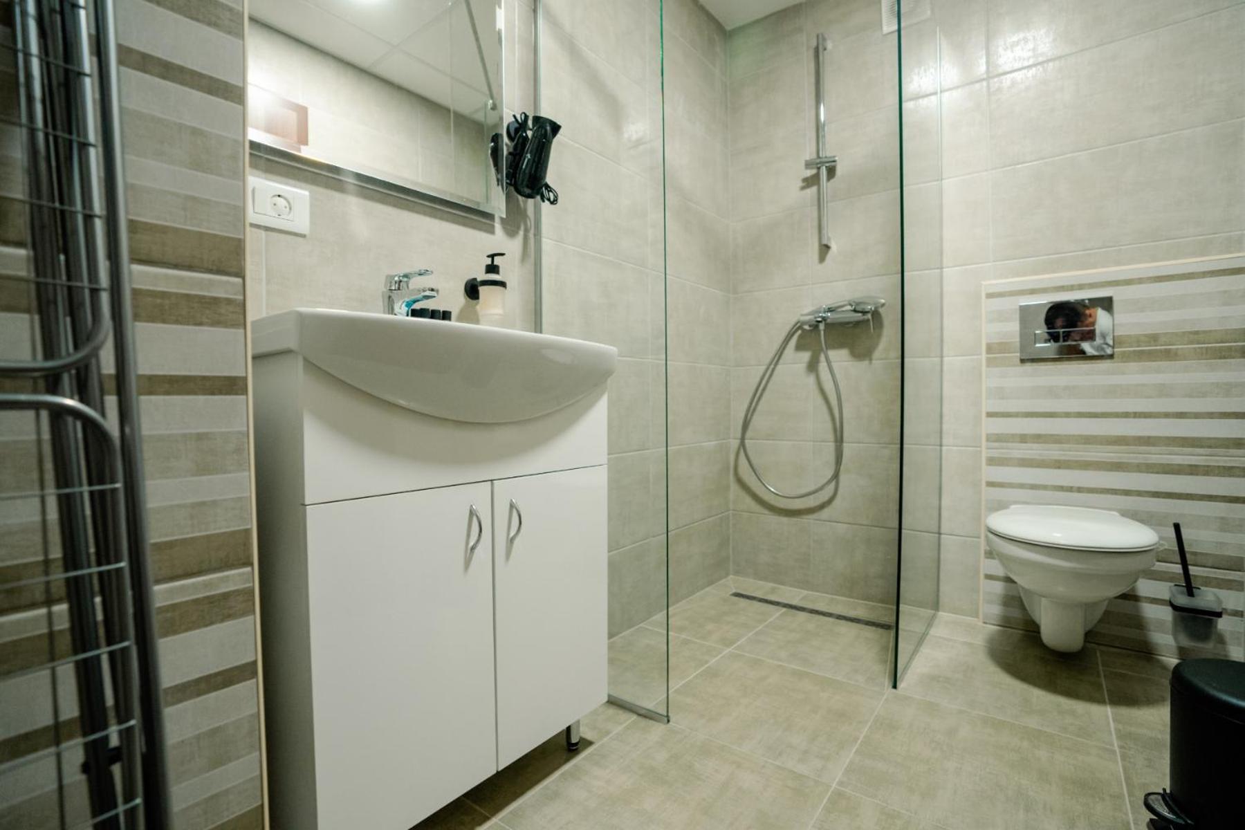 Darki Apartments 3 - Very Central Stay With Free Parking Ohrid Esterno foto